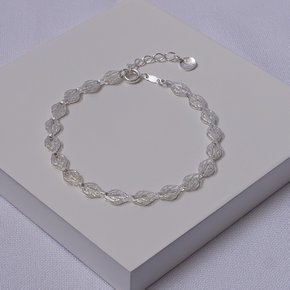 01 pulseira folheada a prata de folhas duplas