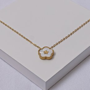 01 colar aco inox dourado com pingente flor madreperola