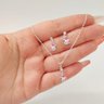 01 conjunto colar e brinco unicornio folheado a prata com zirconia