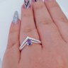 01 anel folheado a prata com 2 fios e zirconia gota violeta