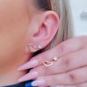 01 brinco duplo folheado a ouro coracao vazado e zirconia