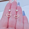 02 brinco duplo folheado a ouro coracao vazado e zirconia