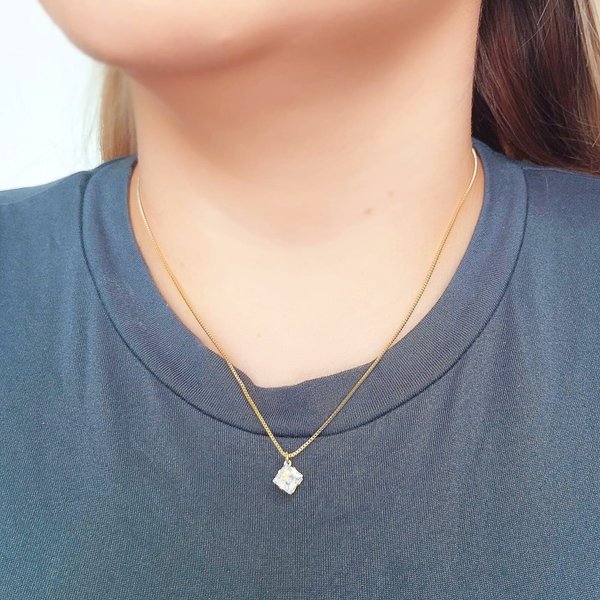 01 colar folheado a ouro ponto de luz zirconia quadrada