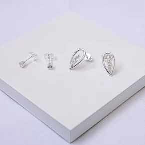 01 dupla de brincos folheado a prata zirconia e gota vazada cravejada