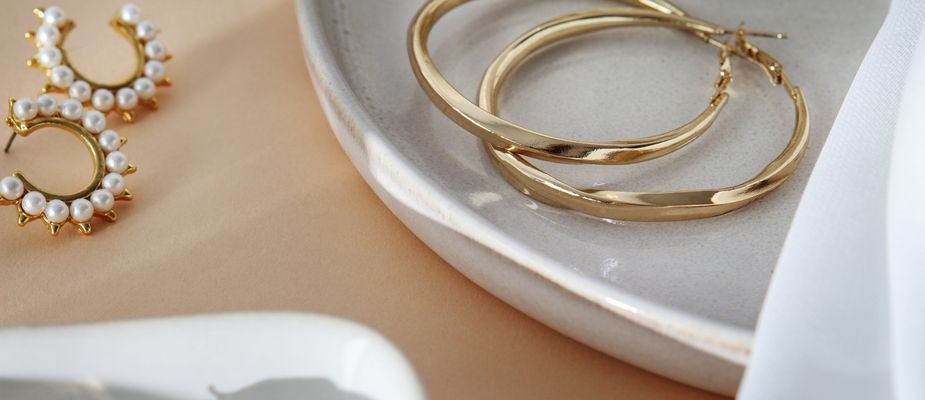 Semijoias folheadas ou aço inox: qual escolher?